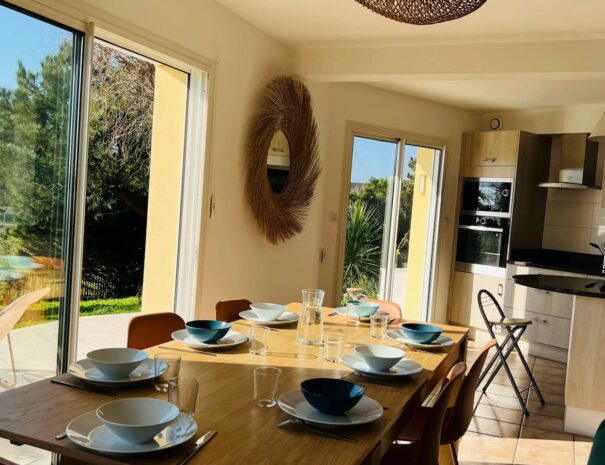 Table à manger extensible jusqu'à 8 personnes